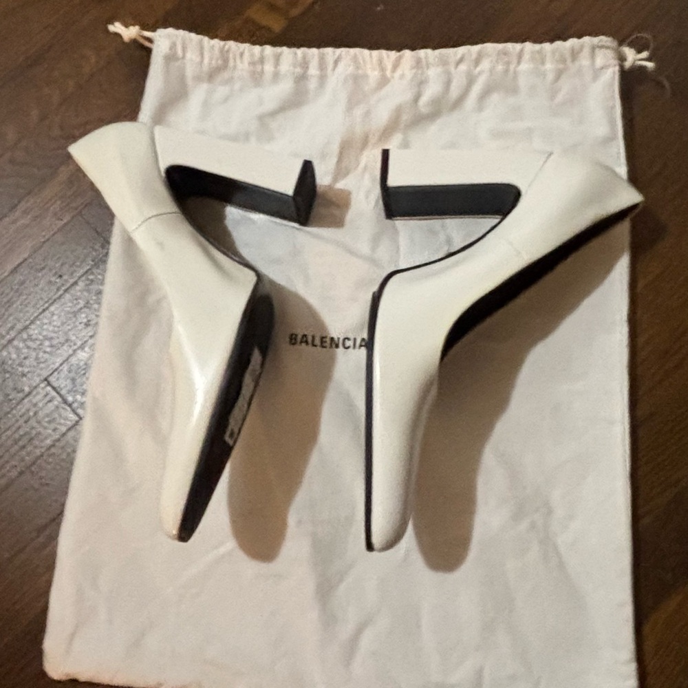 BALENCIAGA White Leather Heels 38.5 - NEW - Picture 2 of 8